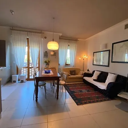 5 Posti Letto A 100 Metri Dal Mare - Rif.ferra Apartment *